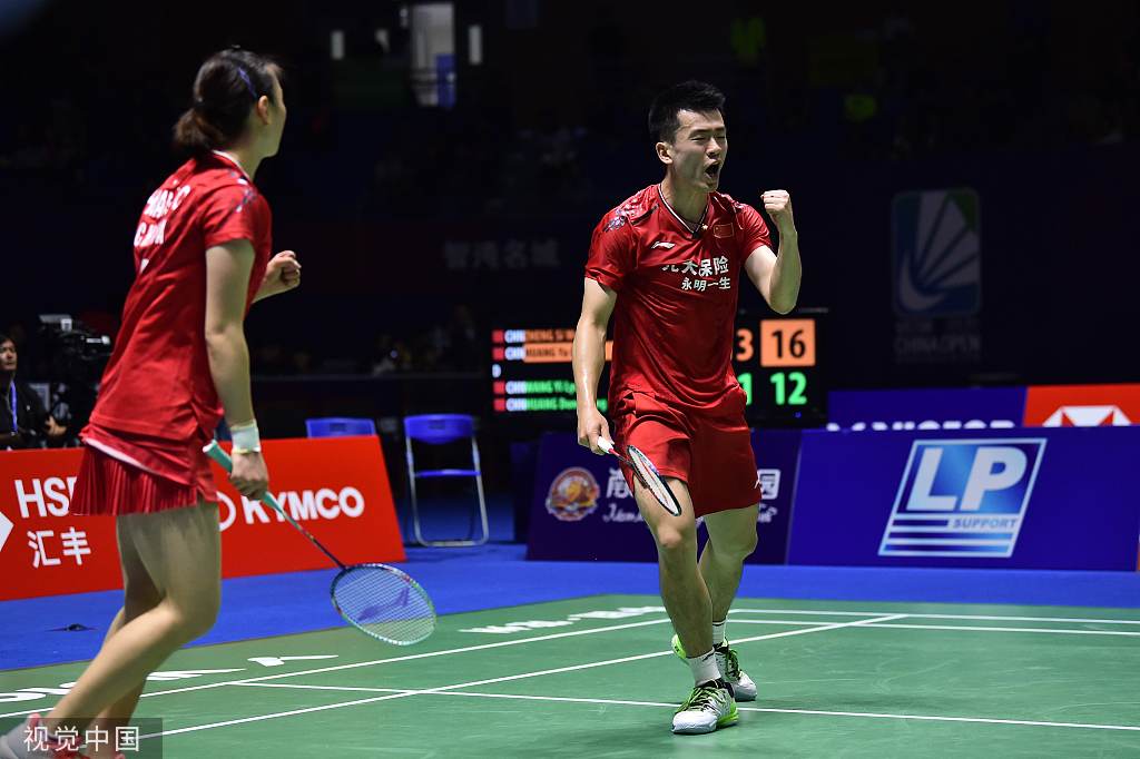 日本队完胜丹麦队，黄鸭组合带队取胜