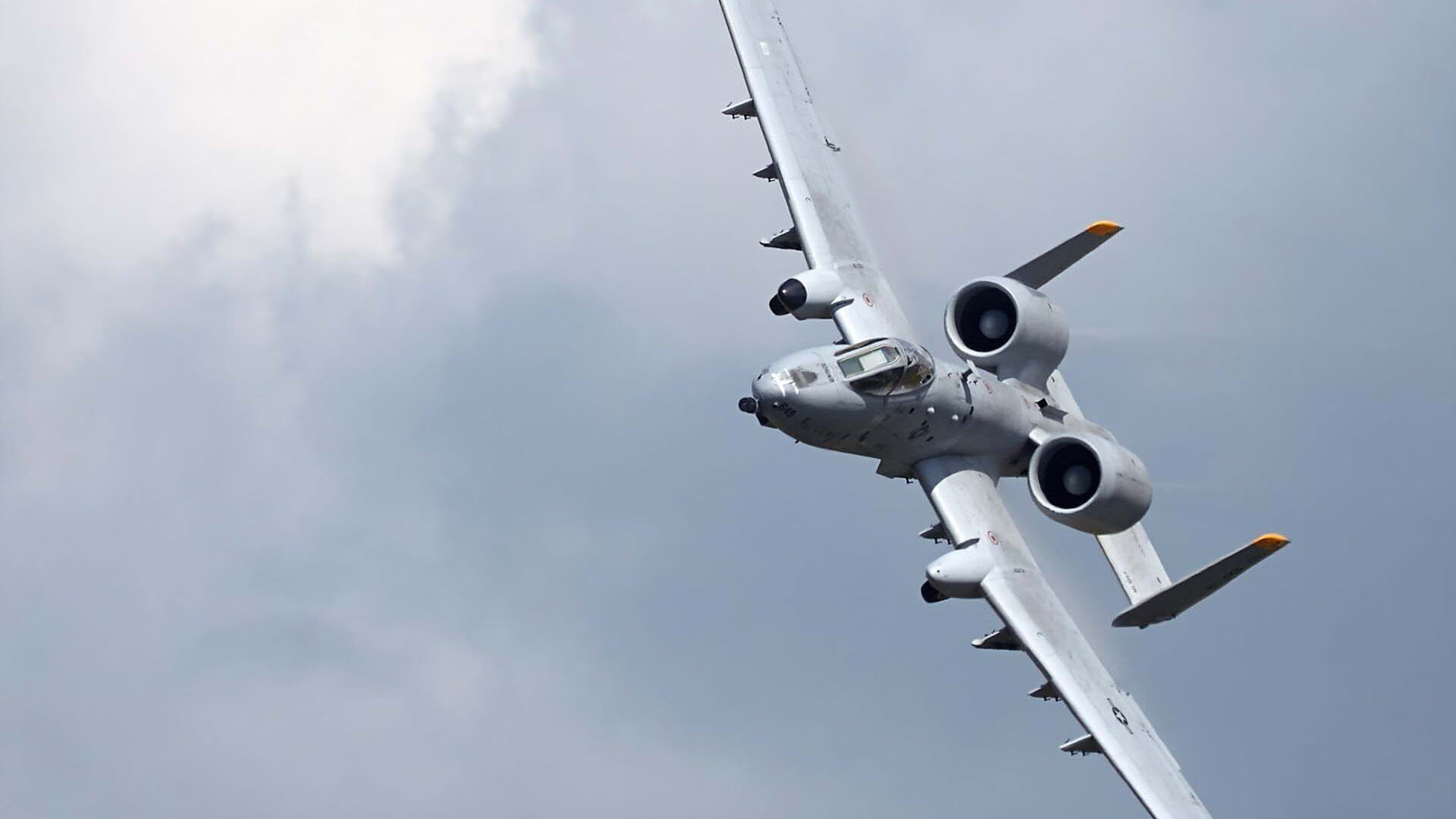 破晓时分的中场诗人，欧冠淘汰赛之夜，梅西如何以攻防转换核心重绘战局